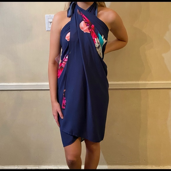 Kenneth Cole floral sarong scarf - Picture 2 of 4